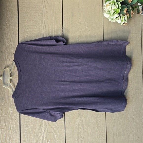 Torrid Perforated Faux Suede Gray Tee 2x - Picture 7 of 8